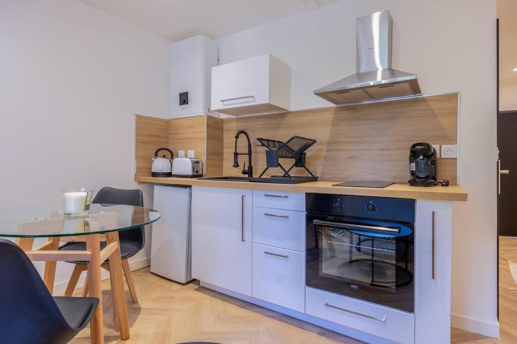 Le Cocon Urbain En Hyper Centre Apartment La Rochelle  Exterior photo